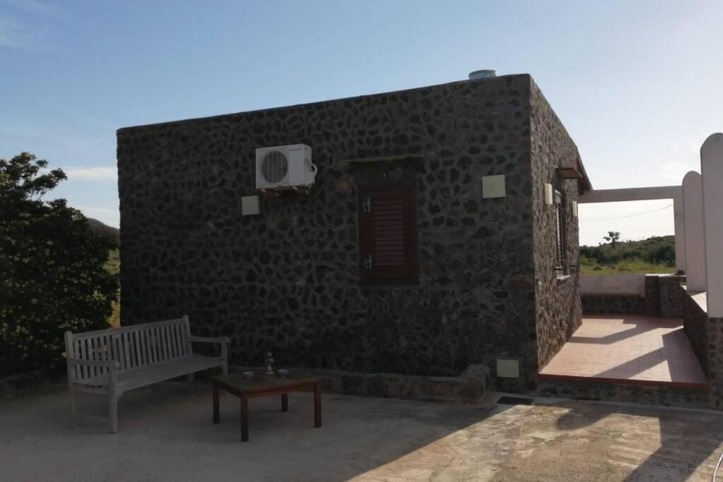Open Space A Due Passi Dal Mare Isola di Ustica Exterior photo